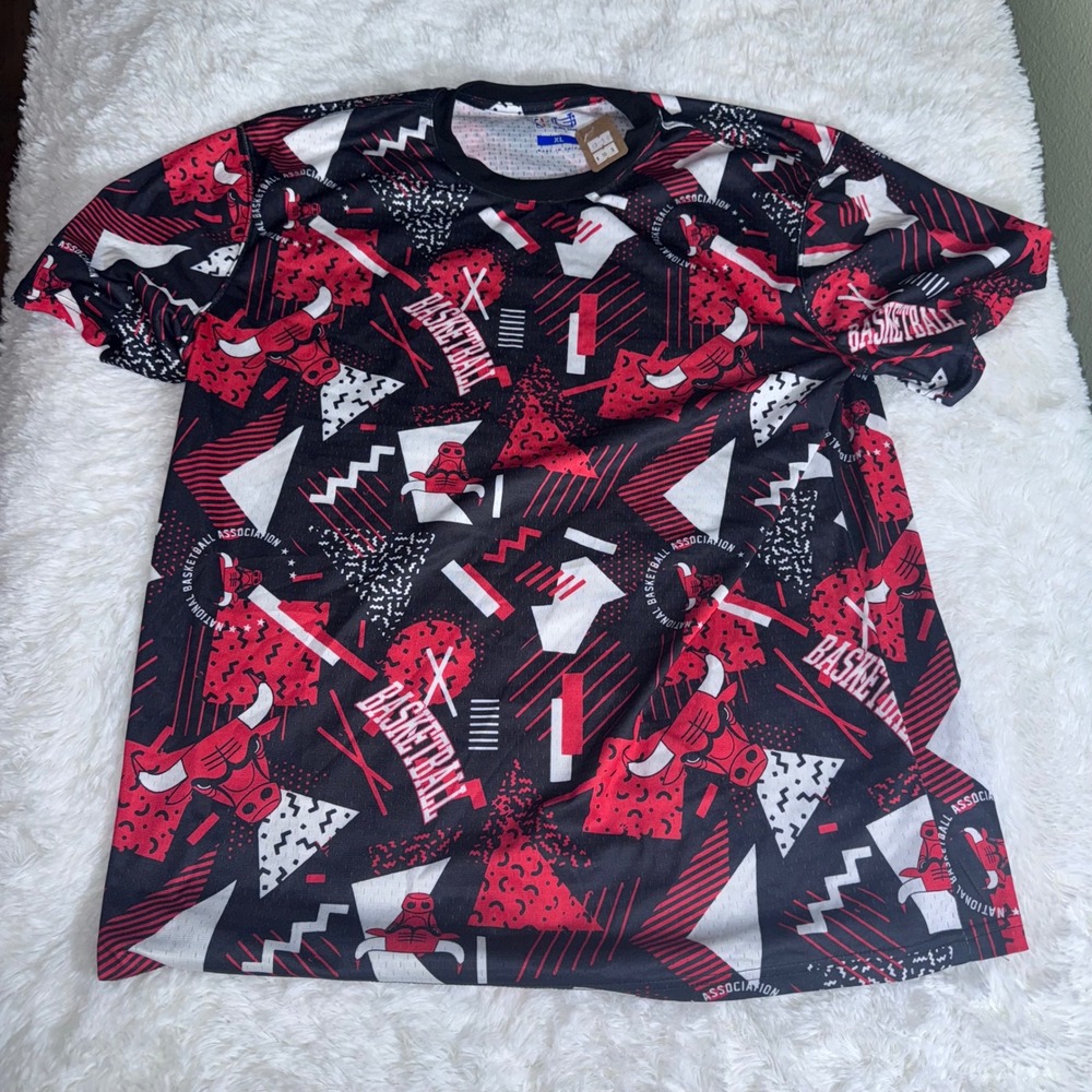 Ultra Game Chicago Bulls T-Shirt Mens XL Red Black NWOT All Over Print Mesh Tee